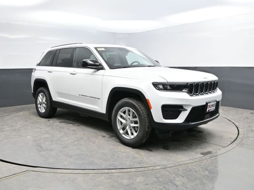 New 2026 Jeep Grand Cherokee Laredo X Sport Utility