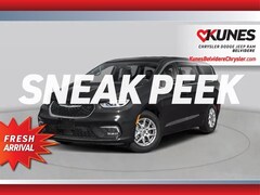 2026 Chrysler Pacifica Pinnacle Passenger Van