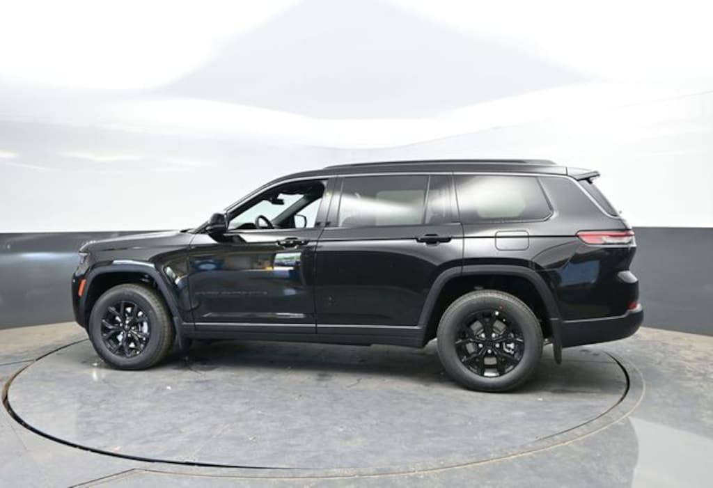 New 2026 Jeep Grand Cherokee L Laredo Sport Utility