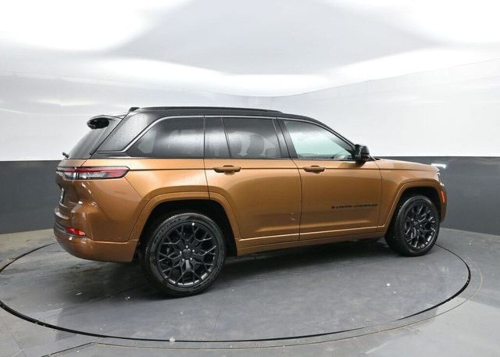 New 2026 Jeep Grand Cherokee Summit Sport Utility