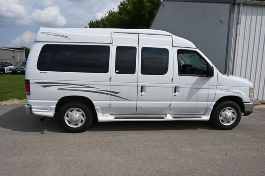 Used 2009 Ford E-150 Wagon