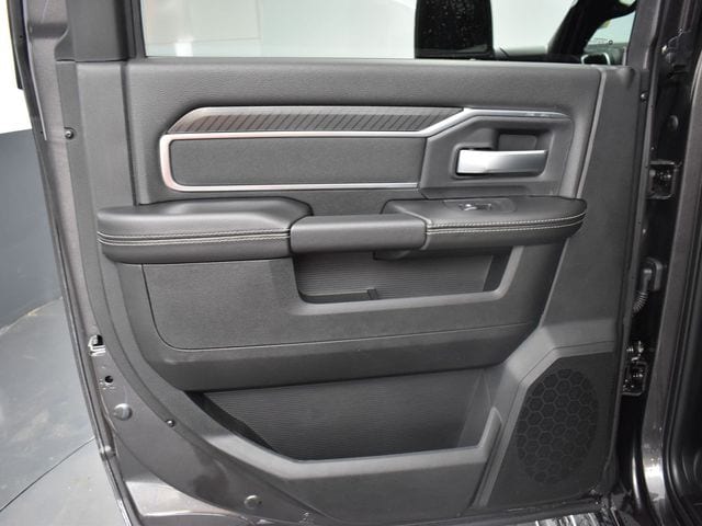 2025 RAM 2500 Big Horn - Photo 13