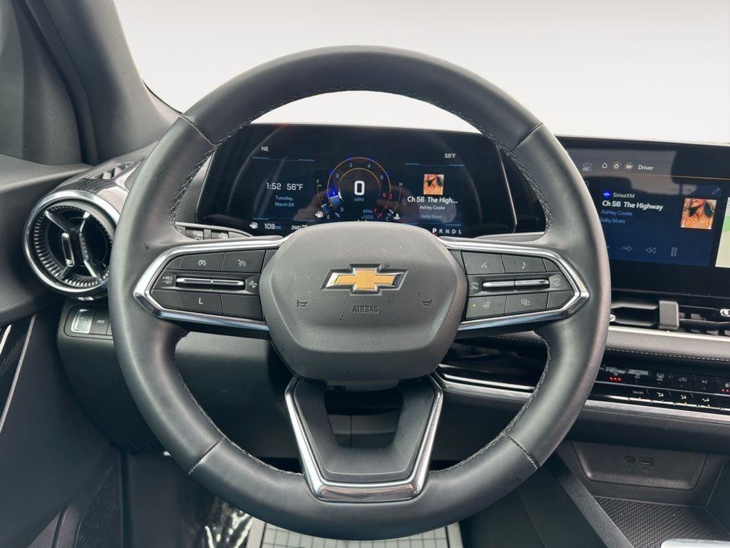2025 Chevrolet Equinox LT - Photo 30
