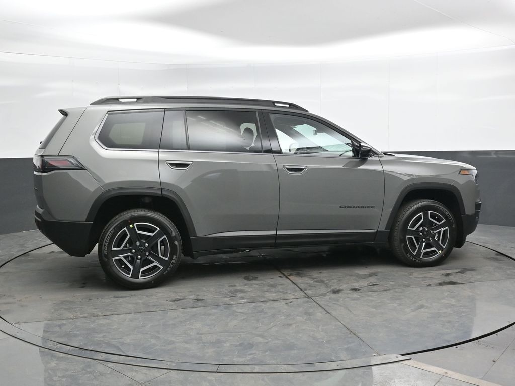 New 2026 Jeep Cherokee Laredo Sport Utility