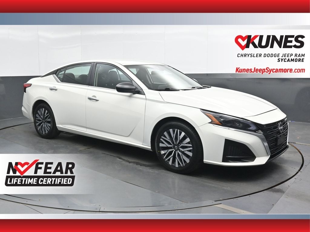 Used 2025 Nissan Altima 2.5 SV Sedan