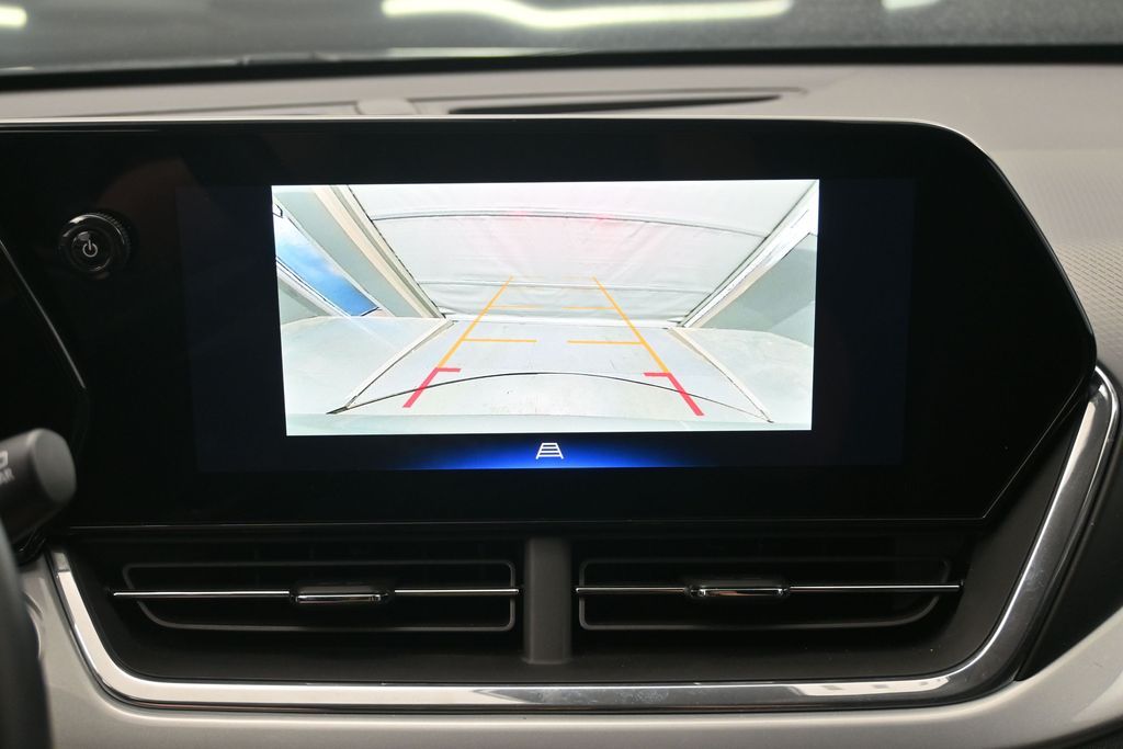 2025 Chevrolet Trax LT - Photo 14