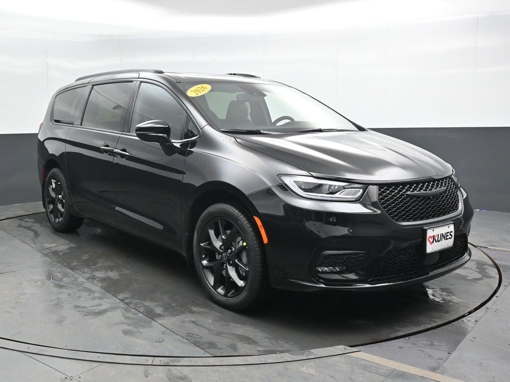 New 2026 Chrysler Pacifica Limited Passenger Van