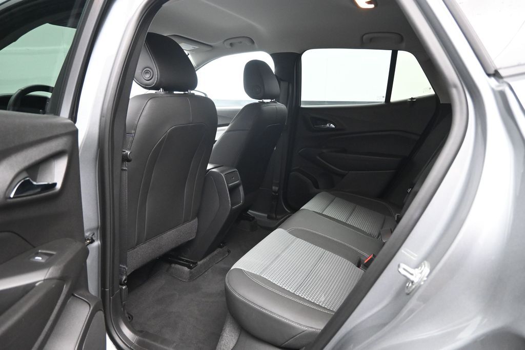 2025 Chevrolet Trax LT - Photo 23
