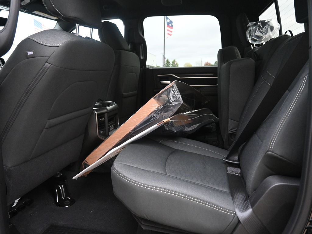 2026 RAM 2500 Big Horn - Photo 16