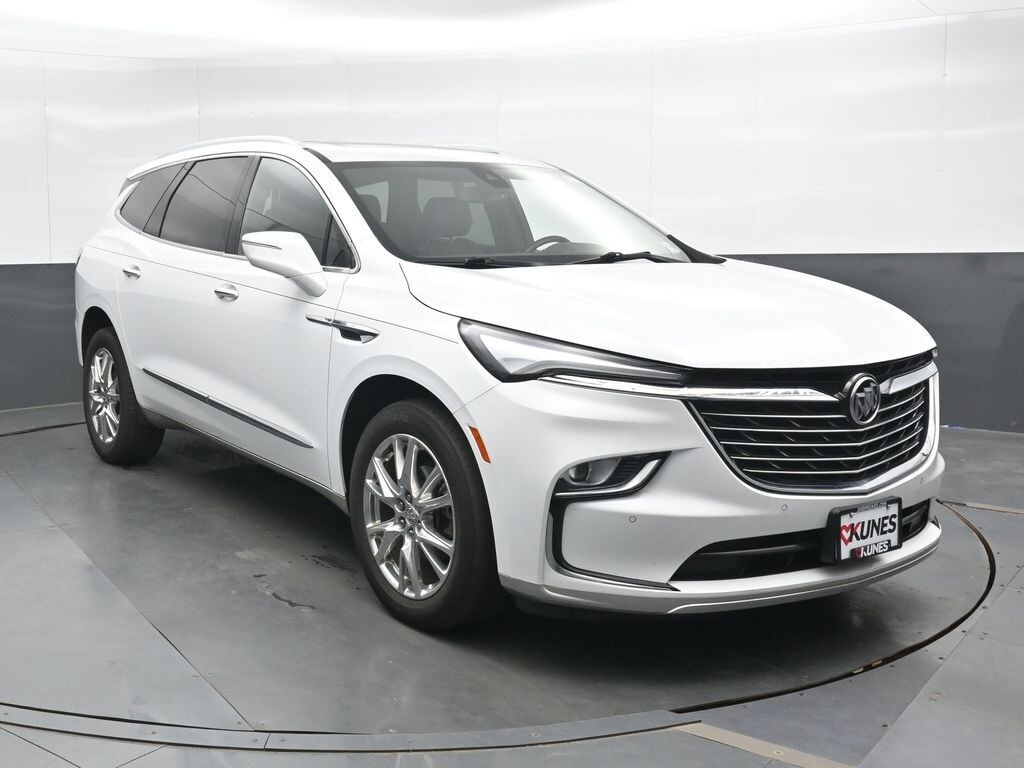 Used 2023 Buick Enclave Essence SUV