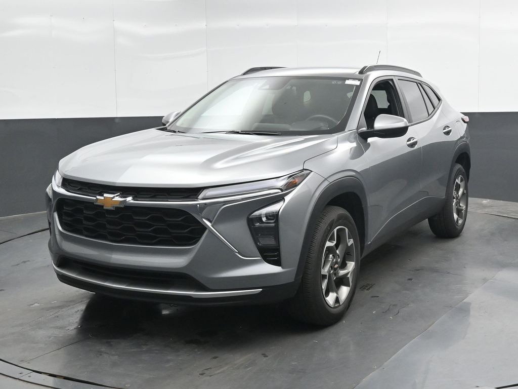 2025 Chevrolet Trax LT - Photo 6