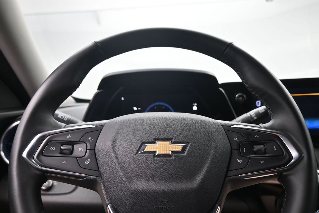 2025 Chevrolet Trax LT - Photo 12