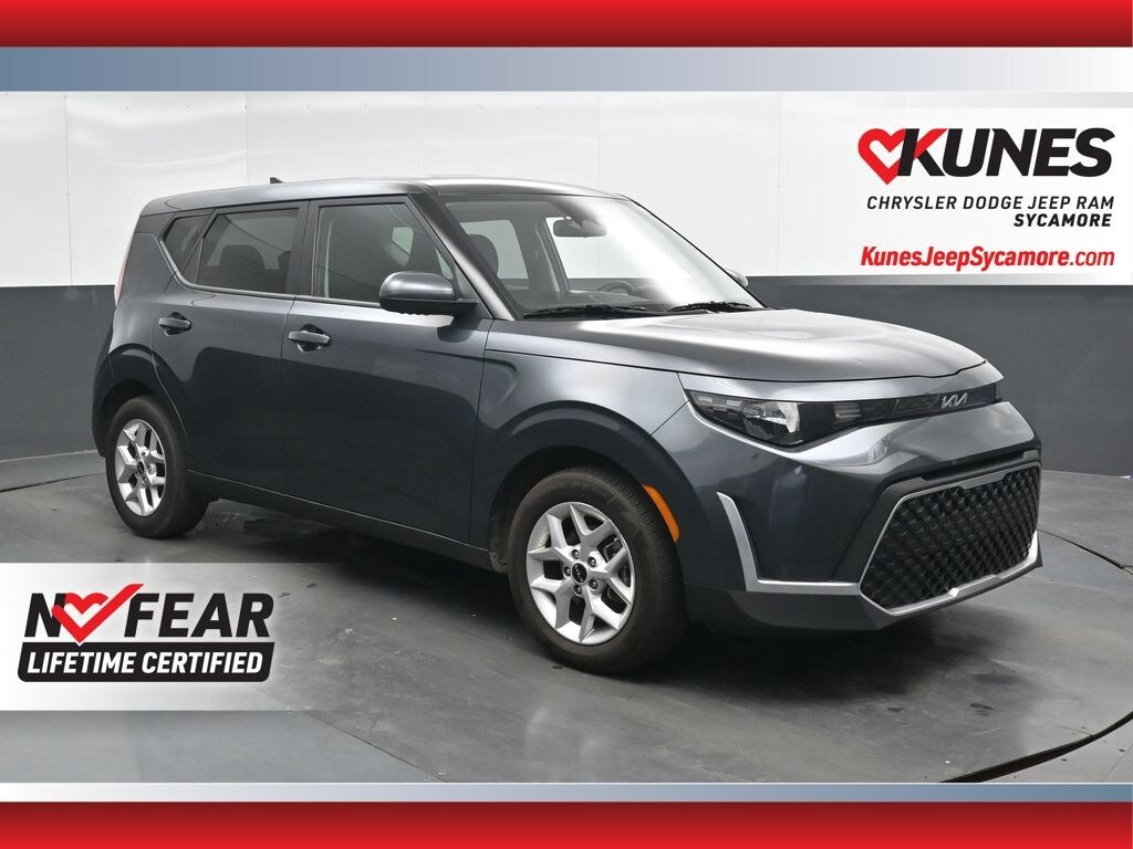 Used 2025 Kia Soul LX Hatchback