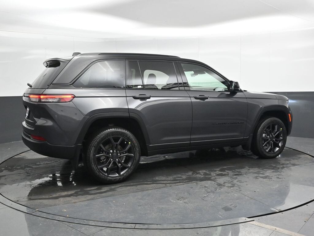 New 2025 Jeep Grand Cherokee Limited Sport Utility