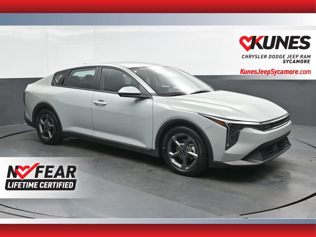 2025 Kia K4 LXS