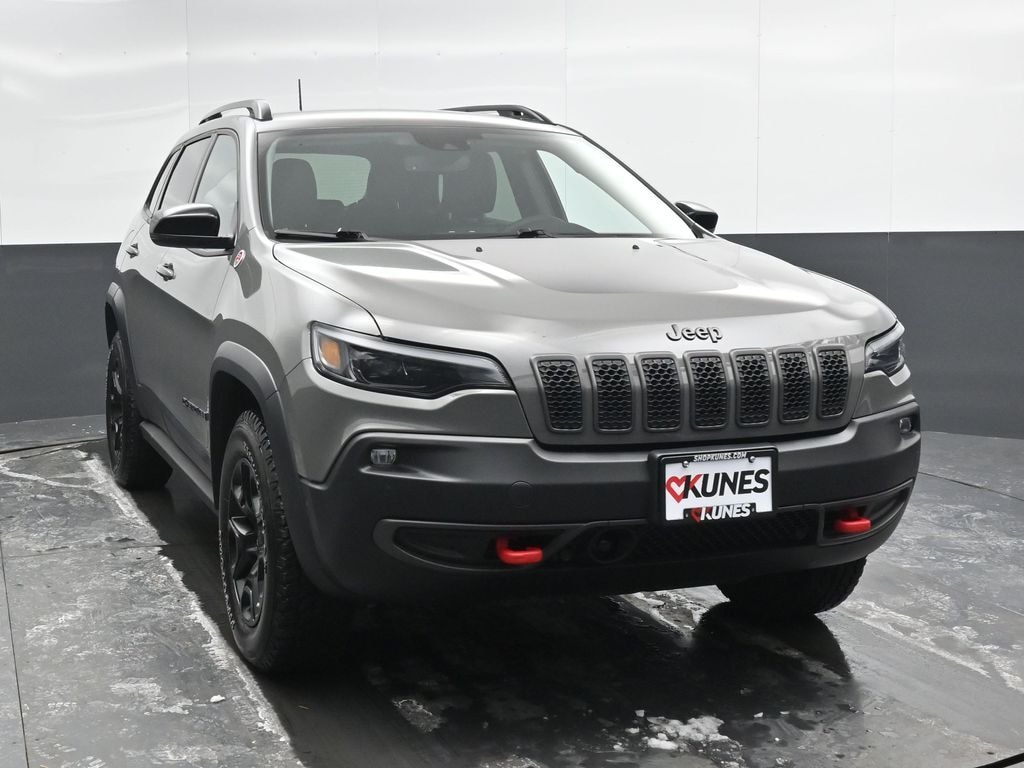 Used 2023 Jeep Cherokee Trailhawk SUV