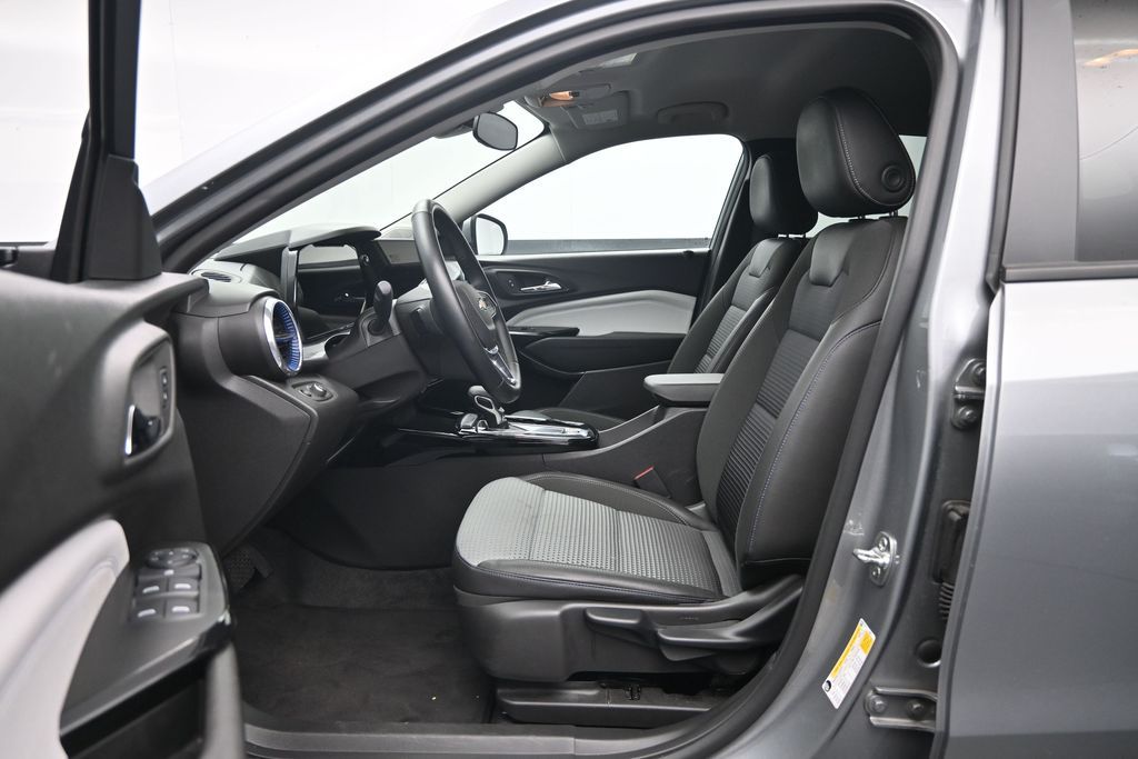 2025 Chevrolet Trax LT - Photo 20
