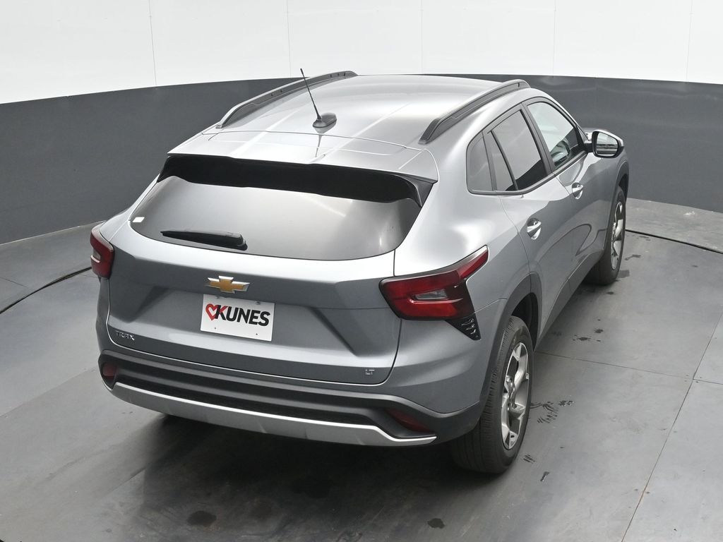 2025 Chevrolet Trax LT - Photo 27