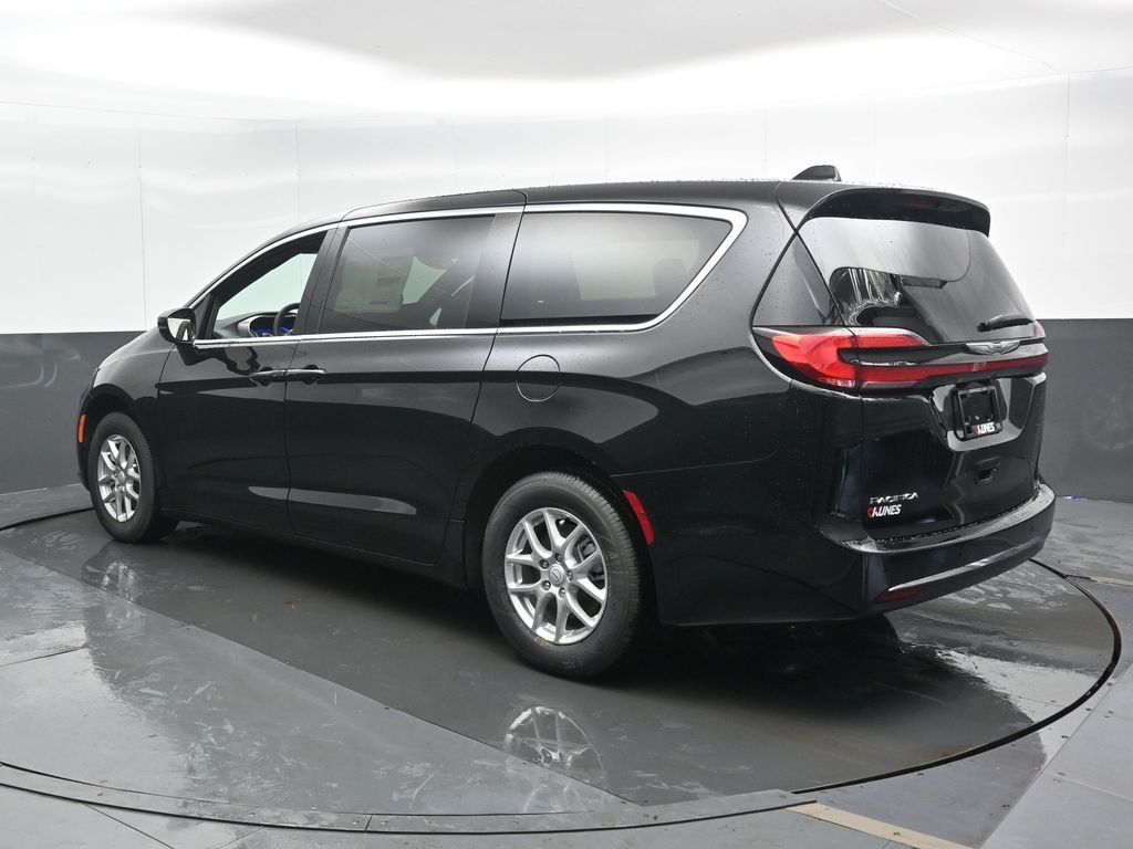 New 2026 Chrysler Pacifica Select Passenger Van