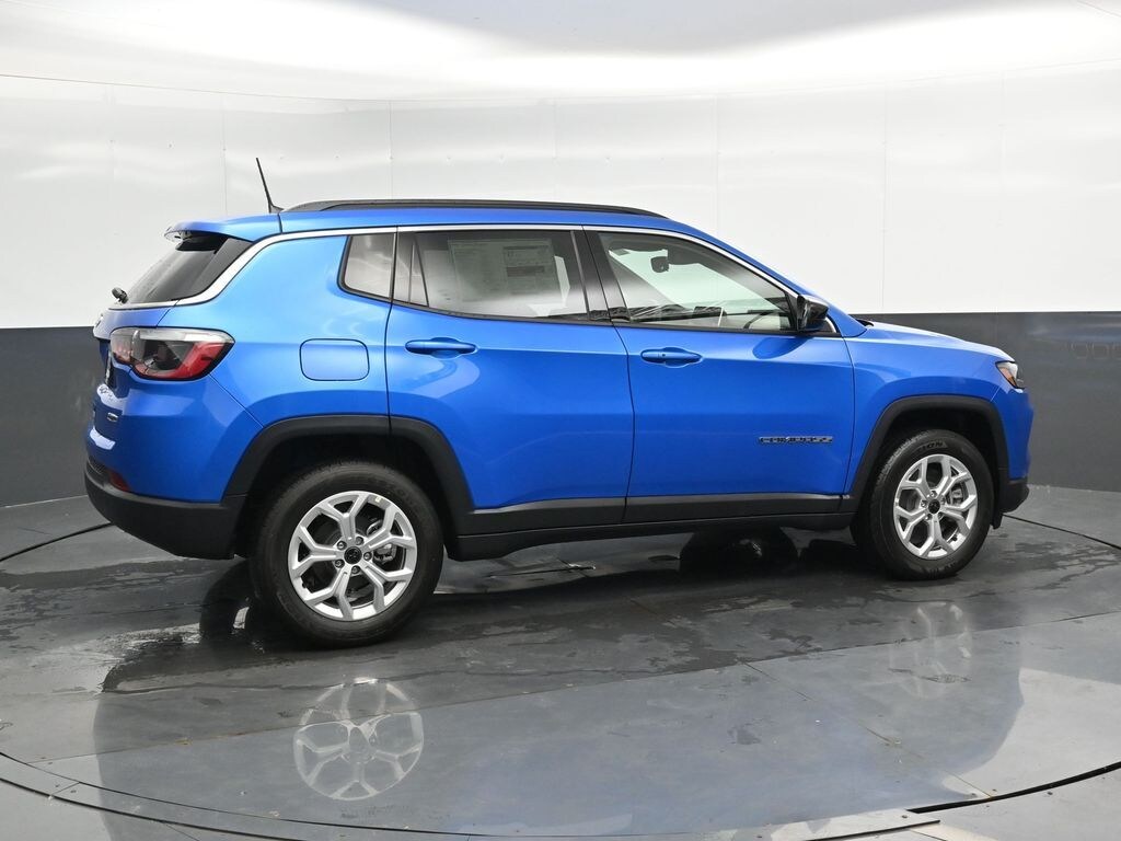 New 2025 Jeep Compass Latitude Sport Utility