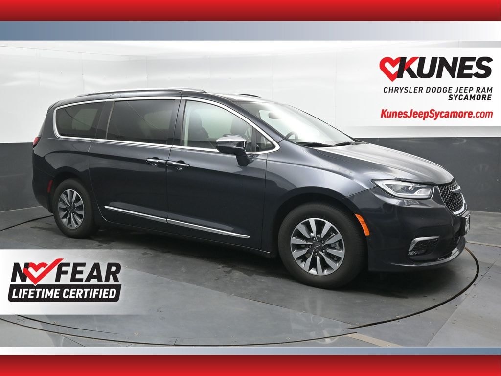 Used 2021 Chrysler Pacifica Hybrid Limited Minivan/Van