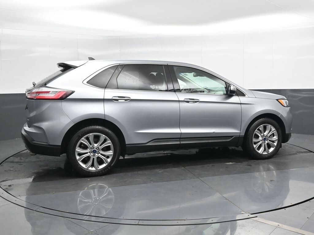 Used 2022 Ford Edge Titanium SUV