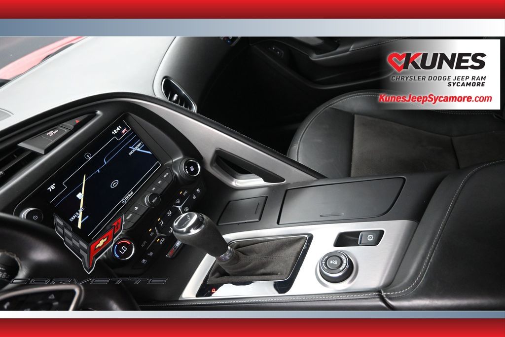 2016 Chevrolet Corvette 3LZ - Photo 17