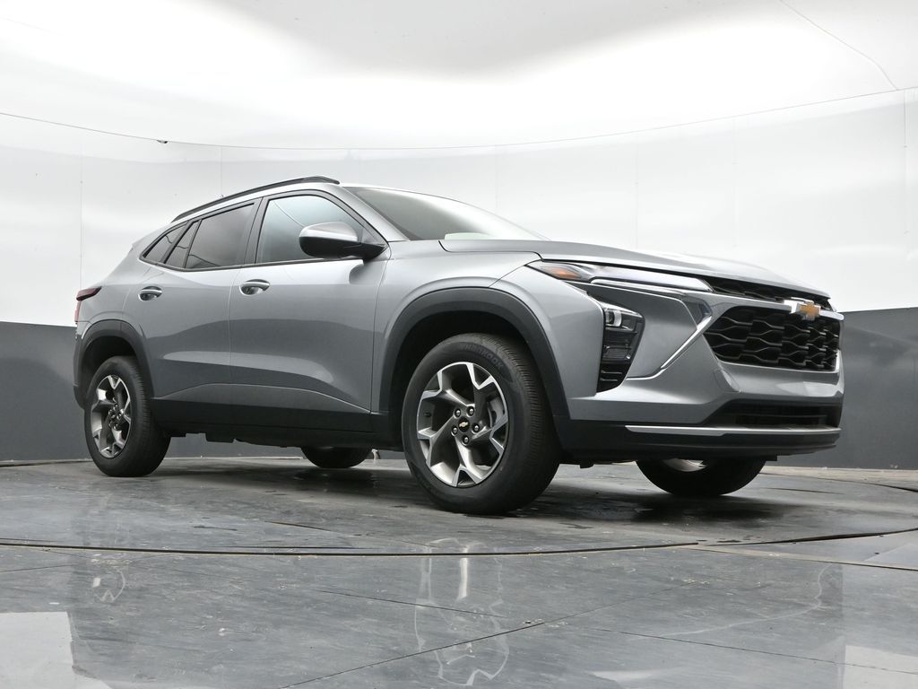 2025 Chevrolet Trax LT - Photo 41