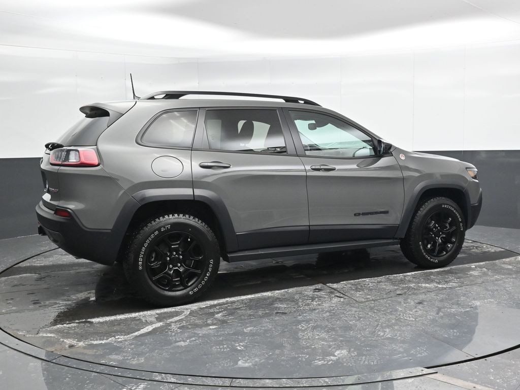Used 2023 Jeep Cherokee Trailhawk SUV