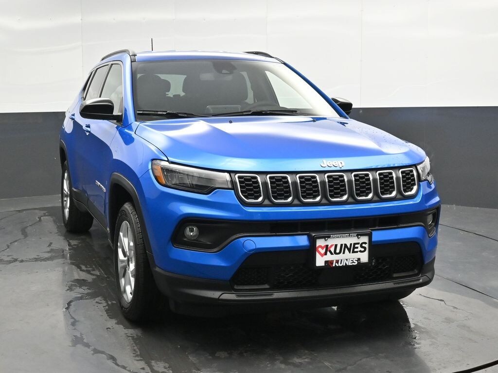 New 2025 Jeep Compass Latitude Sport Utility