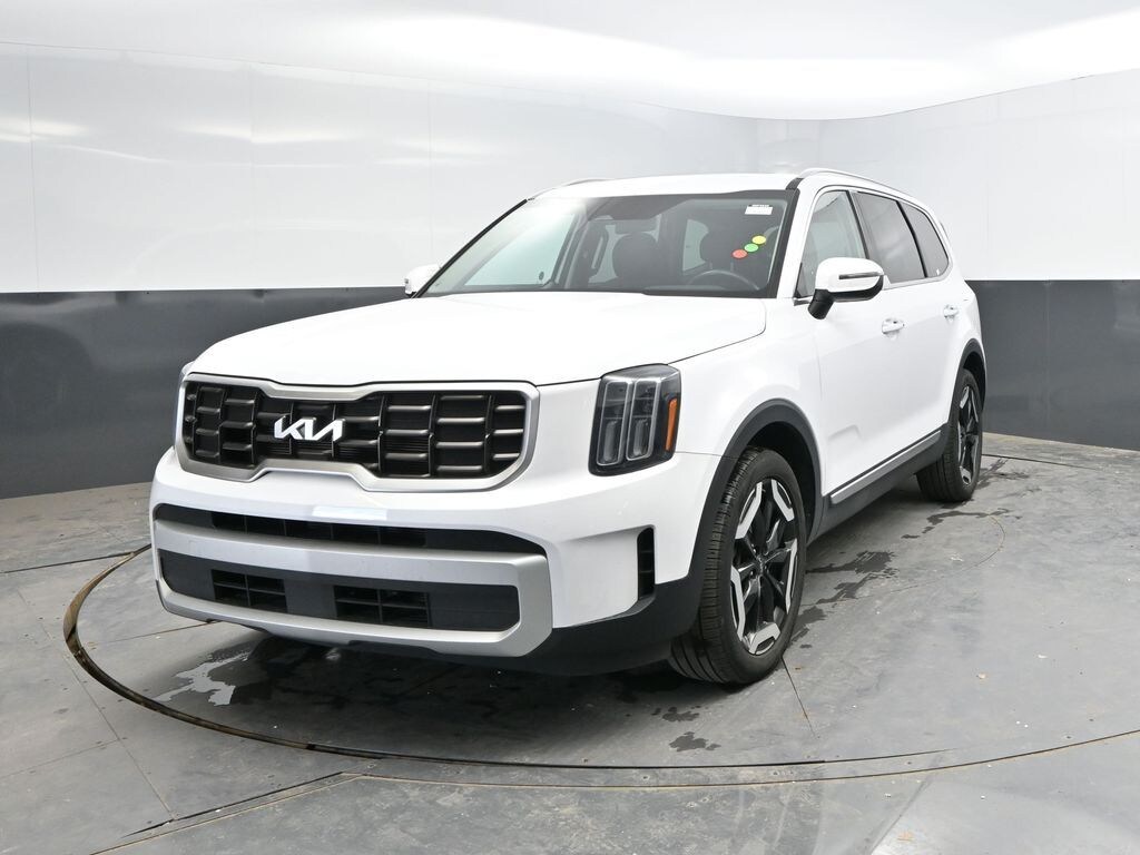 Used 2025 Kia Telluride S SUV