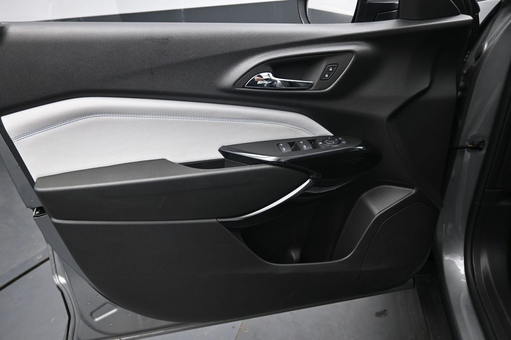 2025 Chevrolet Trax LT - Photo 22