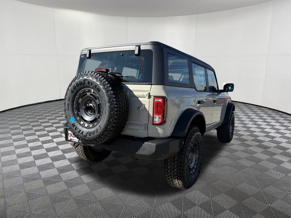 New 2025 Ford Bronco Base SUV