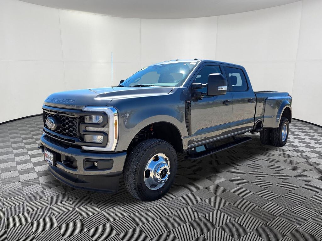 New 2026 Ford F-350 XL DRW Truck Crew Cab