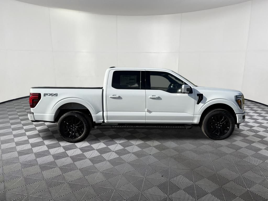 2025 Ford F-150 Lariat photo 2
