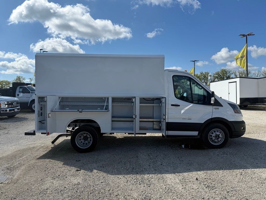 2024 Ford Transit photo 2