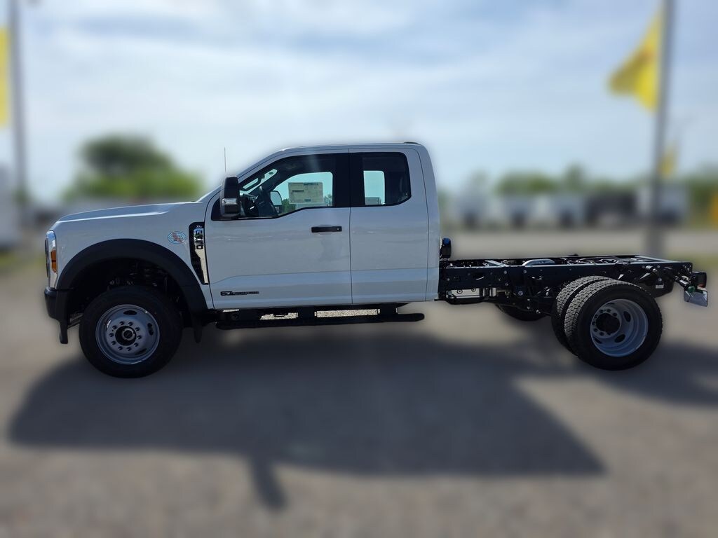 New 2026 Ford F-450 Chassis XL DRW Truck Super Cab
