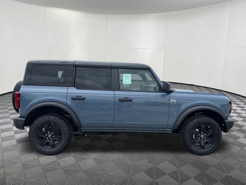 2025 Ford Bronco Big Bend photo 2