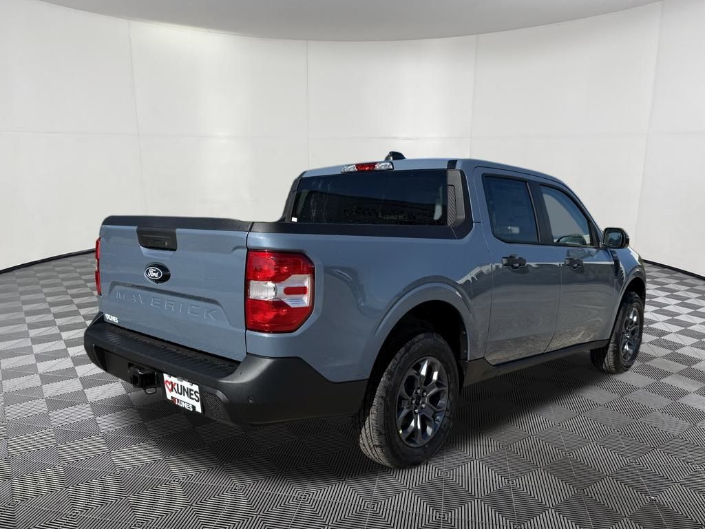 2025 Ford Maverick XLT photo 3