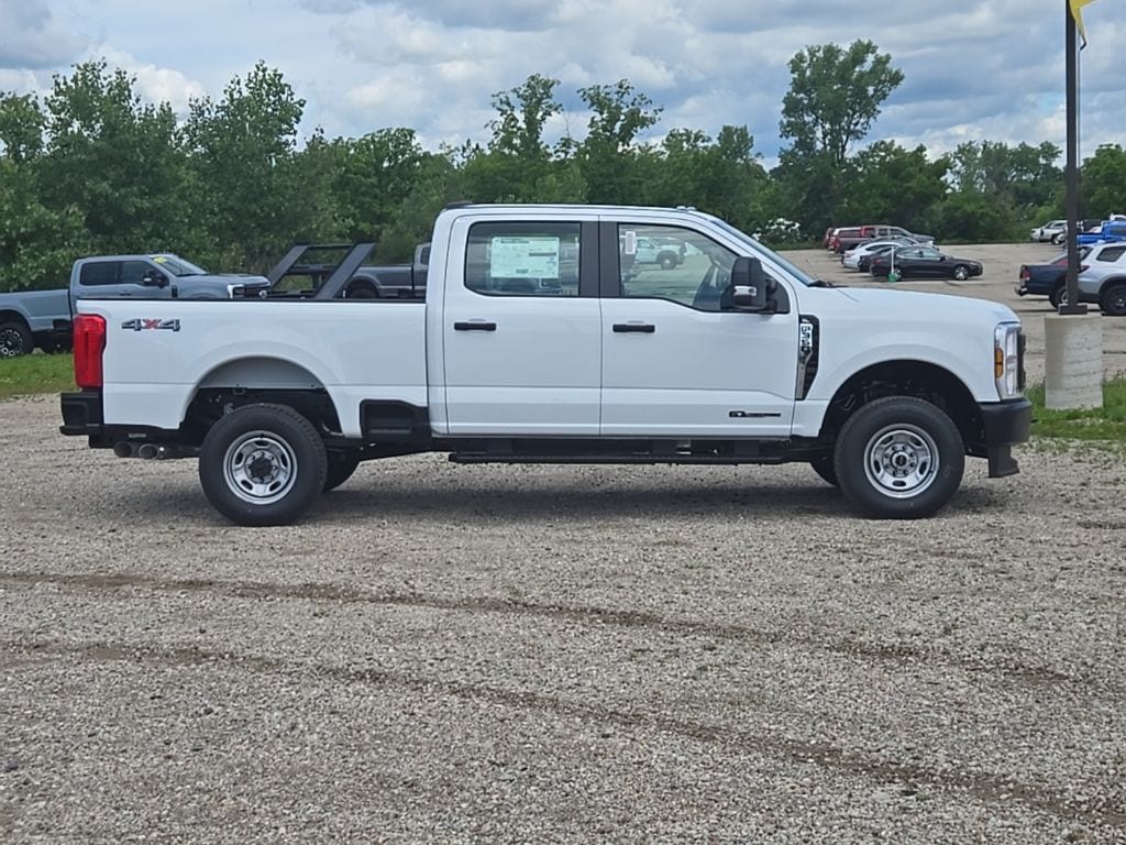 New 2026 Ford F-350 XL Truck Crew Cab