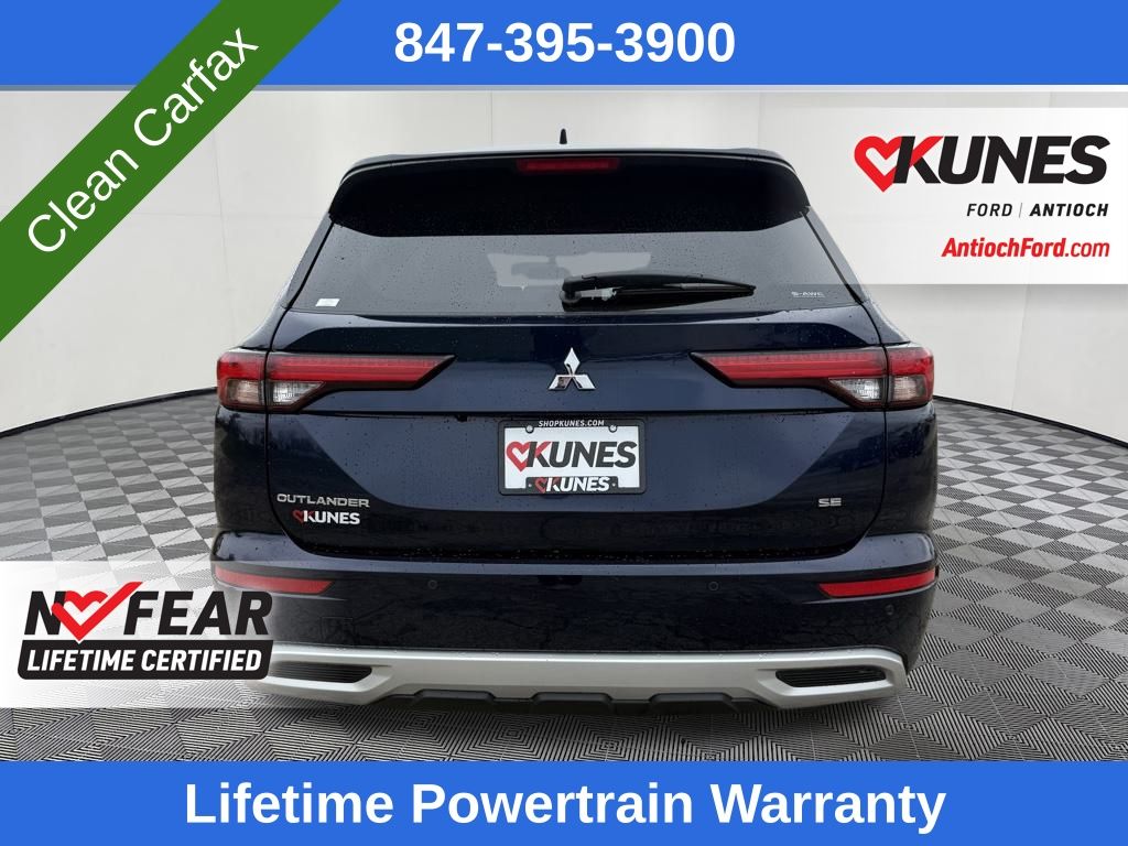2024 Mitsubishi Outlander SE photo 4