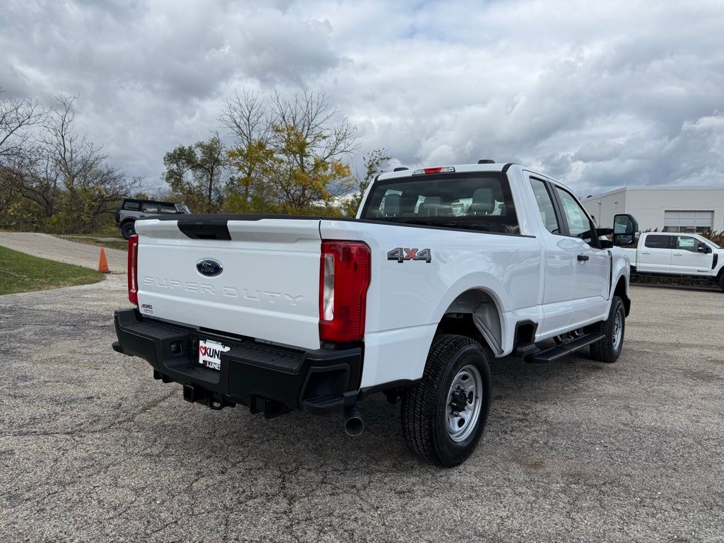2026 Ford F-250 XL photo 3