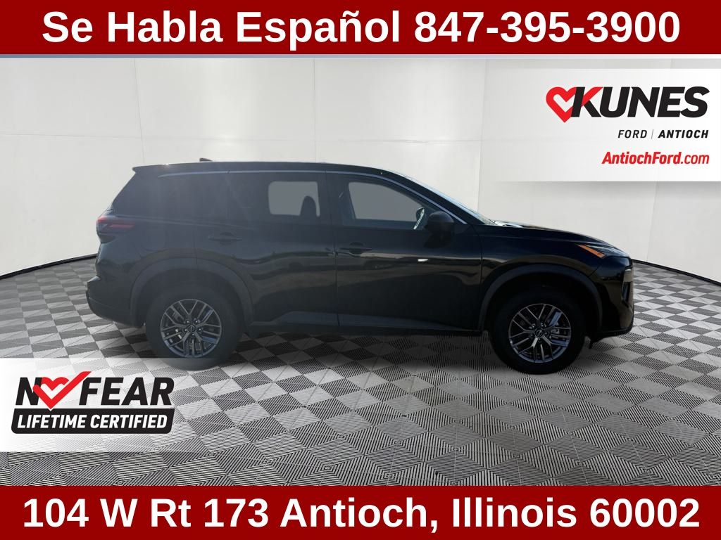 2024 Nissan Rogue S photo 2