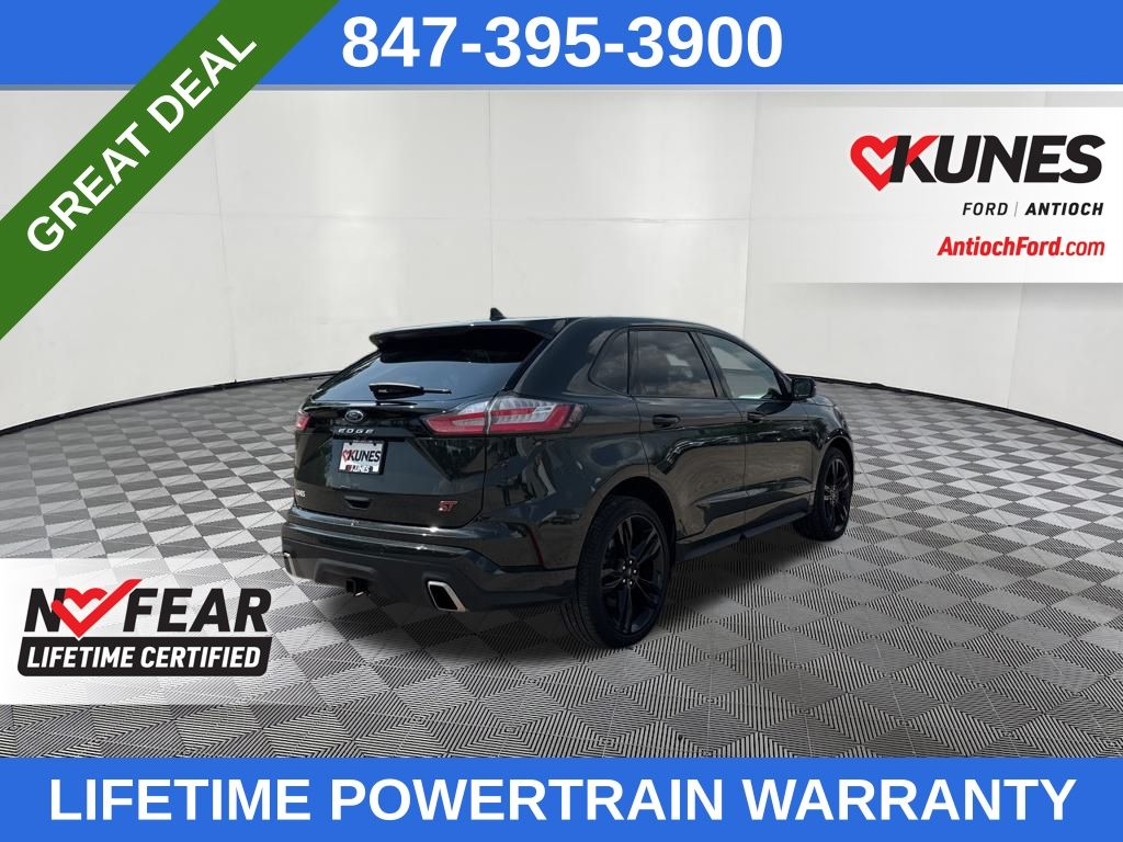 2024 Ford Edge ST photo 2
