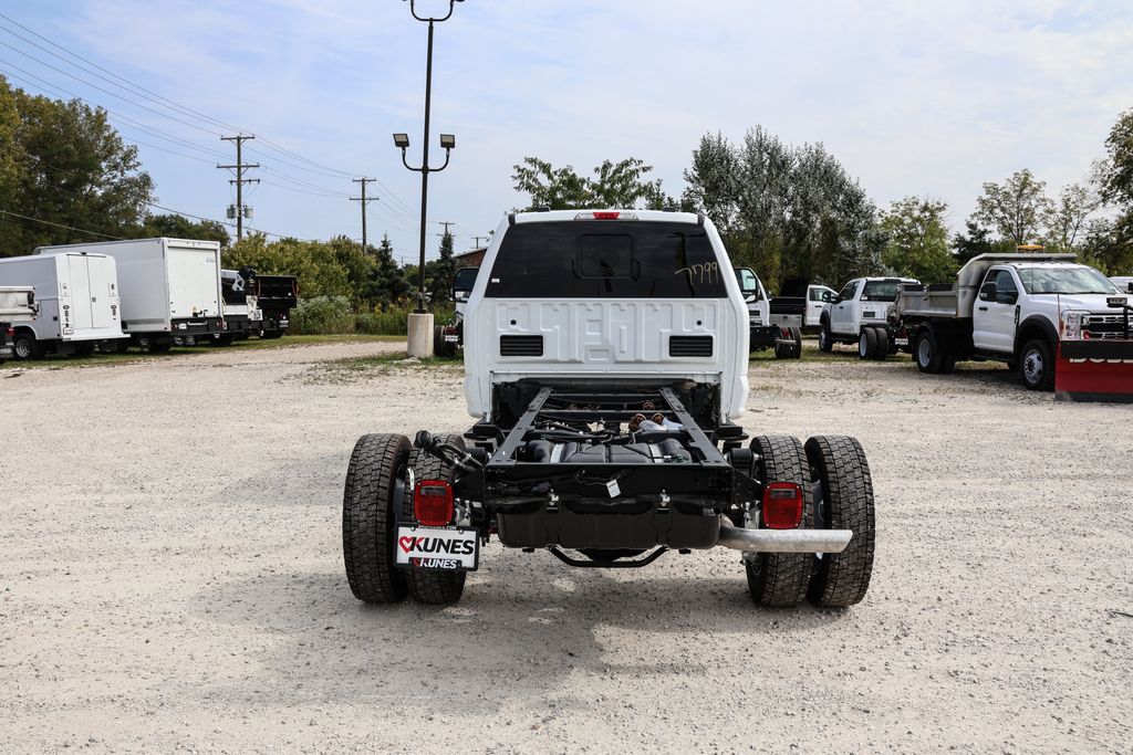 2025 Ford F-450 XL photo 3