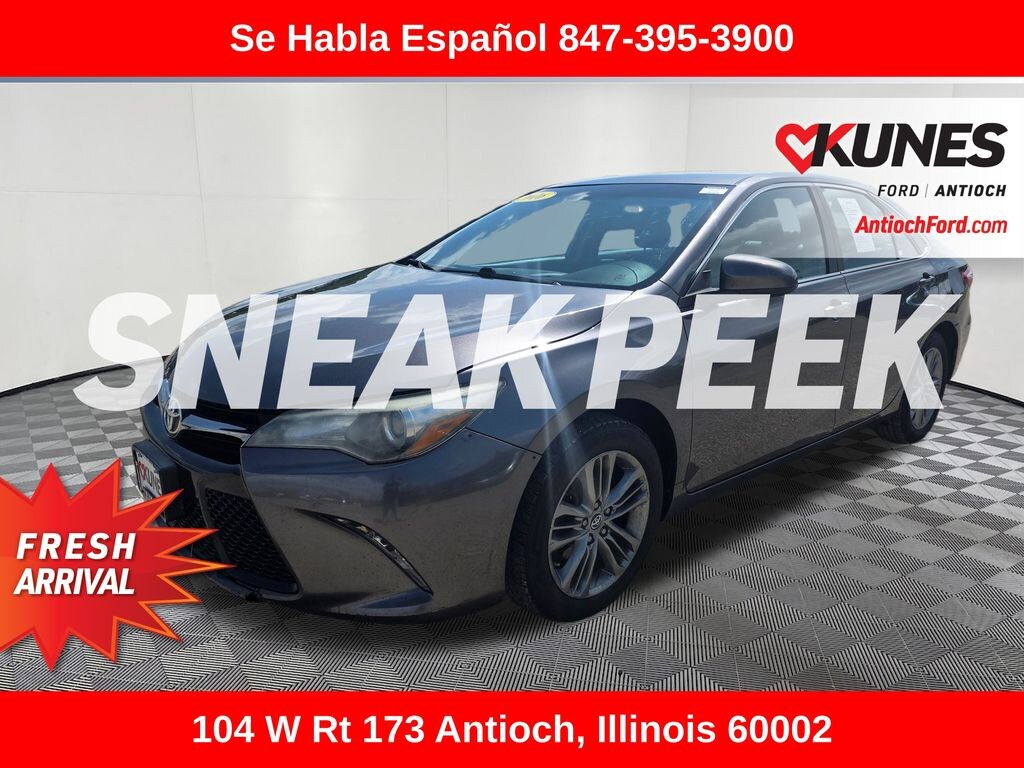 Used 2016 Toyota Camry SE Sedan