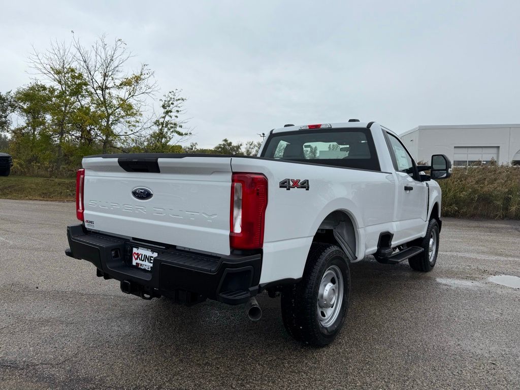 2026 Ford F-350 XL photo 3