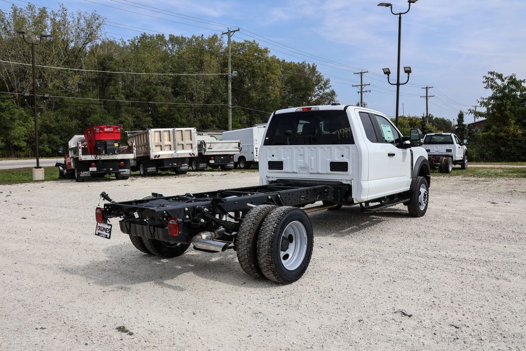 2025 Ford F-450 XL photo 2
