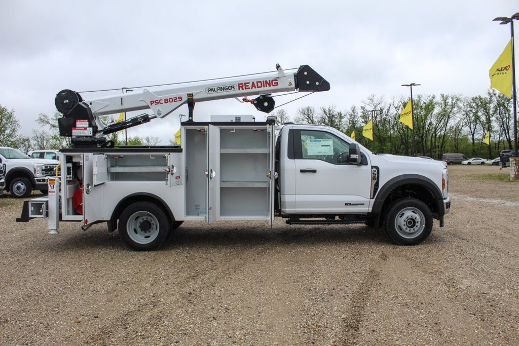 2025 Ford F-550 XL photo 2