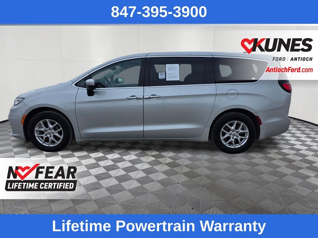 Used 2023 Chrysler Pacifica Touring L Van Passenger Van